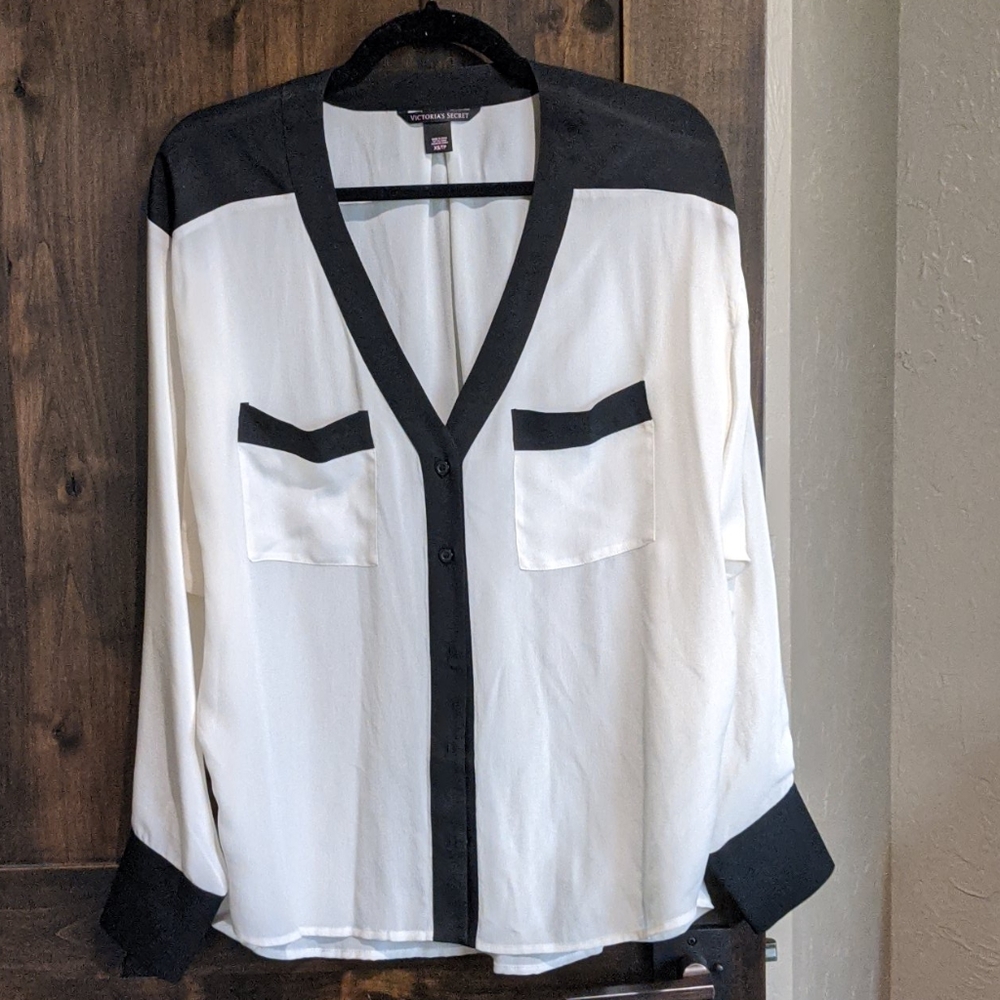 VS Black & White Blouse